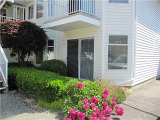 Main Photo: 126 7156 121ST Street in Surrey: West Newton Townhouse for sale in "GLENWOOD VILLAGE" : MLS(r) # F1414240